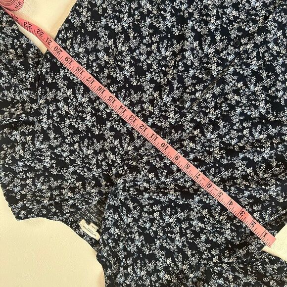 BeachLunchLounge Collection Floral Blouse Navy Blue Long Sleeve Top Size Large - Picture 5 of 5